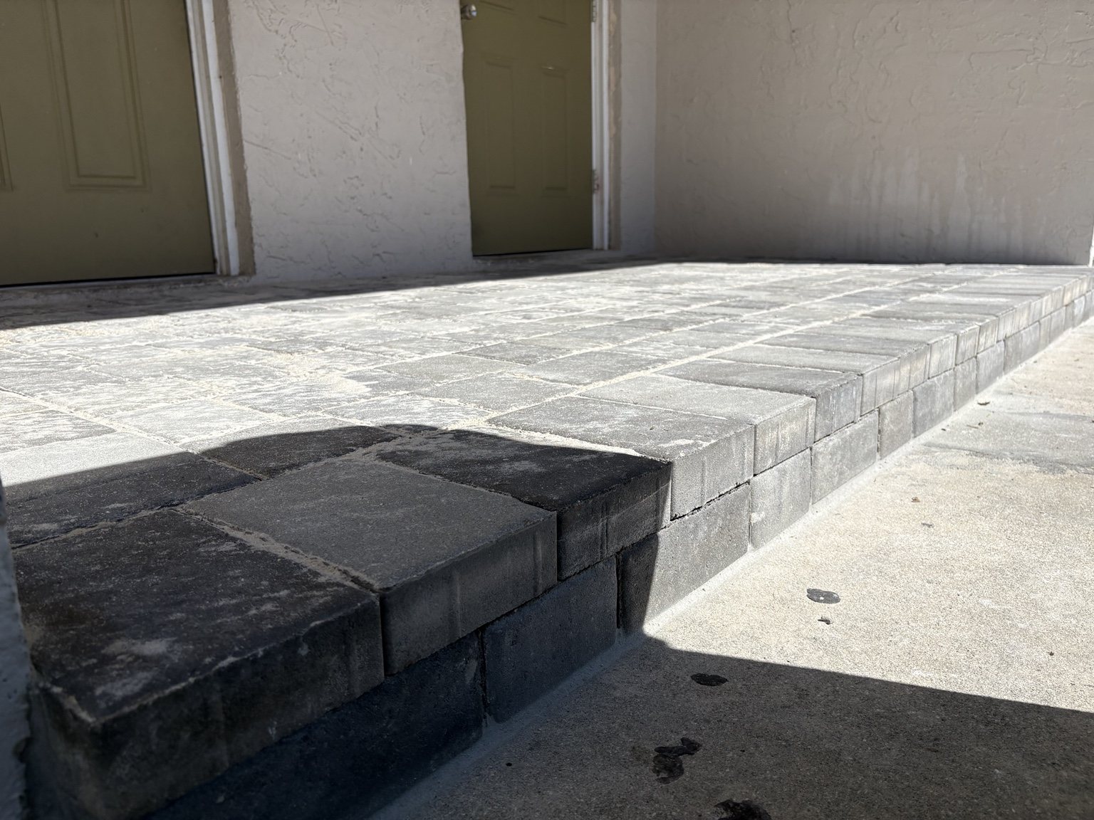 Pavers, travertine & pool deck work